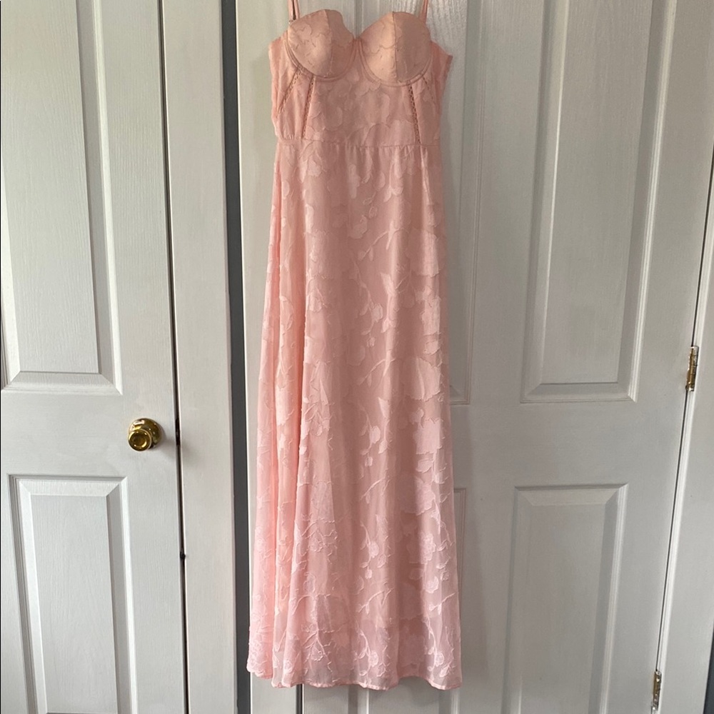 Elegant Pink Lace Maxi Dress